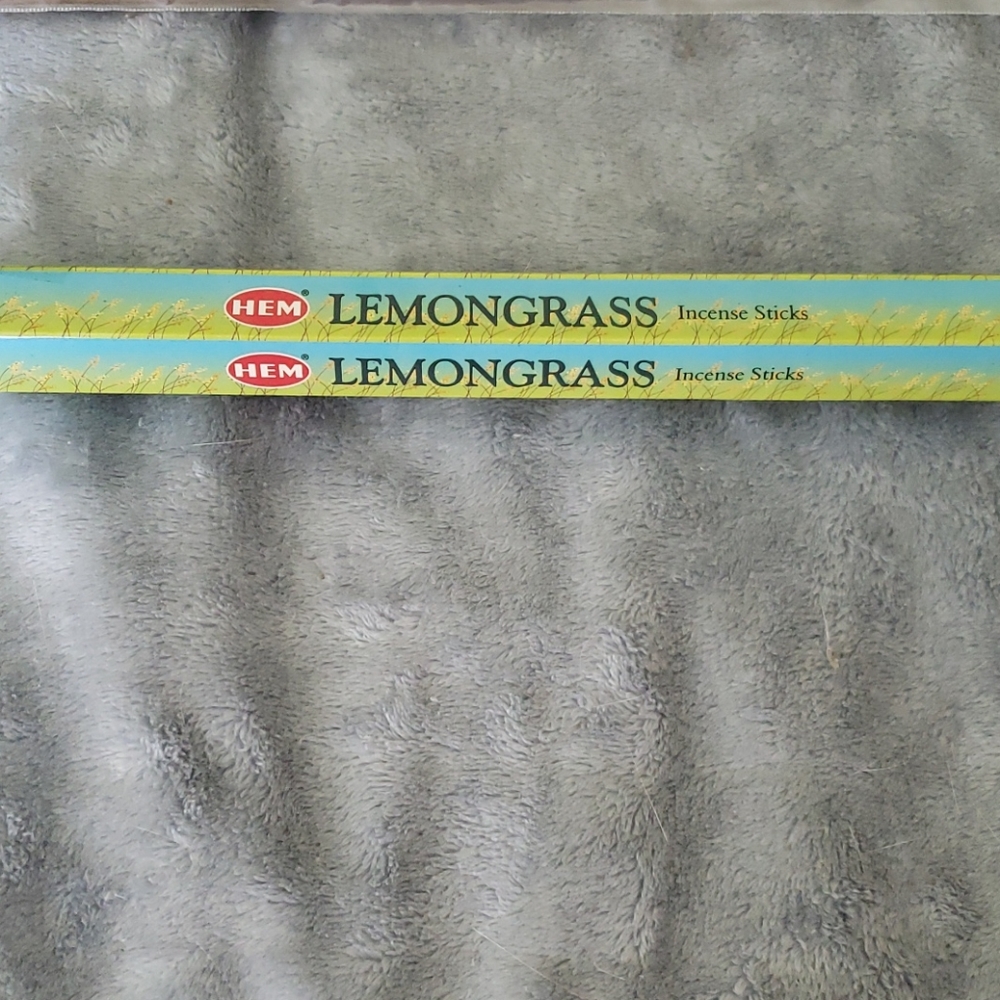 NIP- Soothing Lemongrass incense (20 ct) - Picture 1 of 2